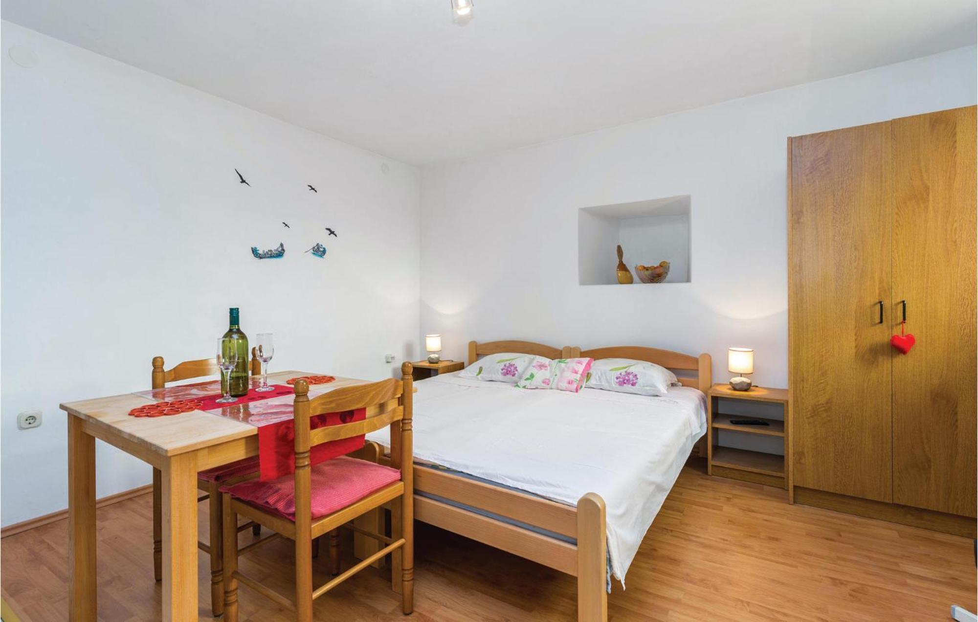 Stunning Apartment In Bakar With Kitchen Eksteriør bilde